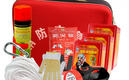 家庭應(yīng)急包應(yīng)該準(zhǔn)備哪些物品呢？