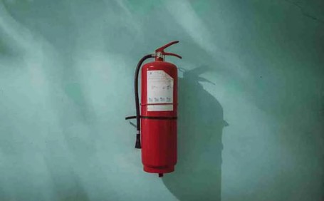 水基滅火器：了解這一神奇的滅火神器！